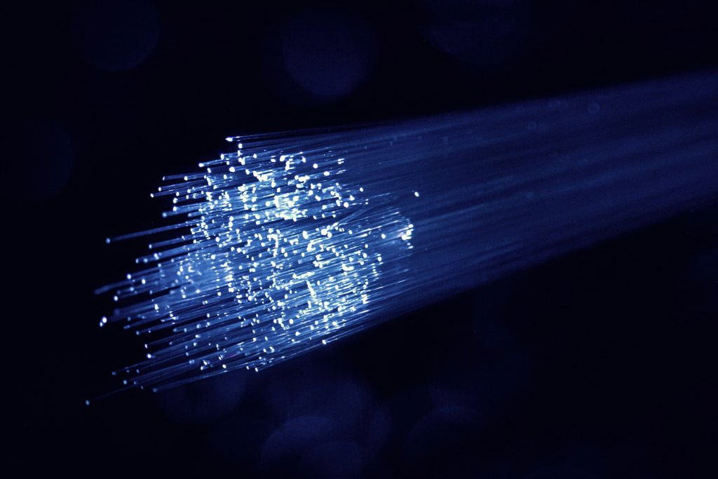 Principios básicos de la fibra óptica